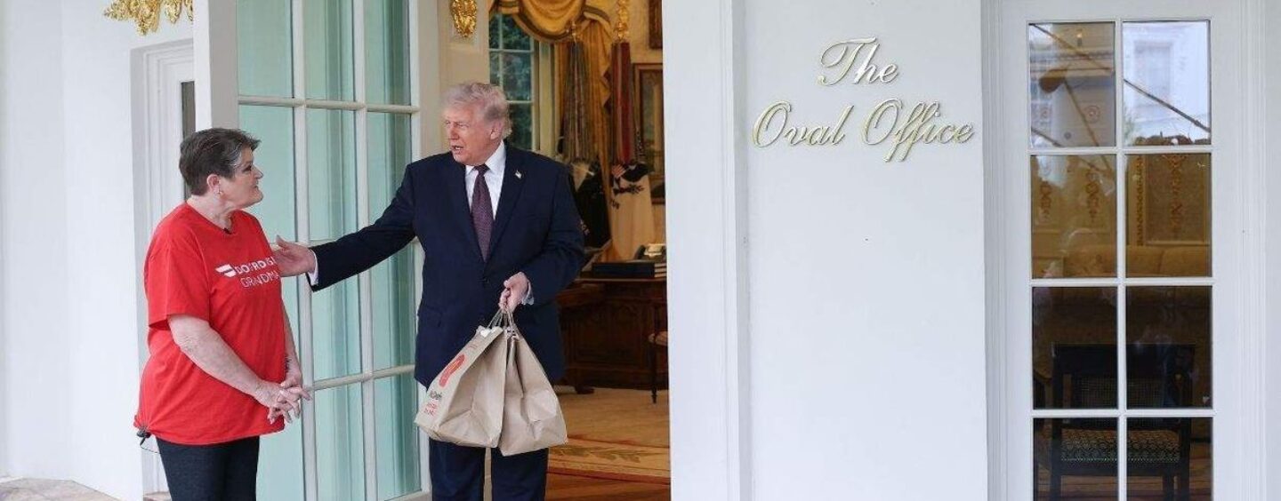 Trump qualifie la cascade DoorDash du bureau ovale de « ringarde » après que le conducteur ait rejeté sa question transphobe