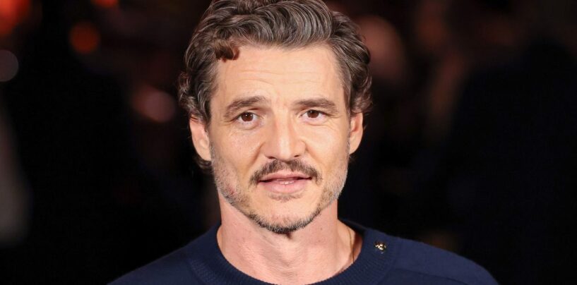 Pedro Pascal s'étale en short en jean moulant pour une nouvelle séance photo de couverture