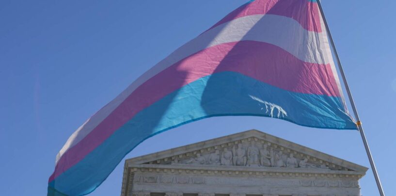 La Cour suprême se prononce sur l'affaire concernant la sortie d'étudiants trans