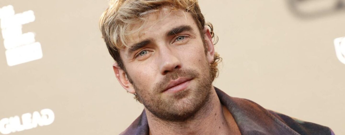 Des photos refaites à la surface de Zane Phillips montrent sa transformation de minet chaud en minet