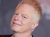 Jesse Tyler Ferguson parle de son effrayante promenade en foin d'Halloween avec le casting de Glee