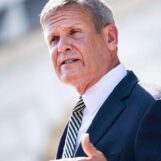 Les Républicains du Tennessee avancent une série de projets de loi pour rendre la vie invivable aux personnes transgenres