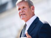 Les Républicains du Tennessee avancent une série de projets de loi pour rendre la vie invivable aux personnes transgenres