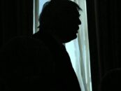 Avoir Trump au dîner des correspondants de la Maison Blanche n’est pas une offre de paix. C'est une contradiction