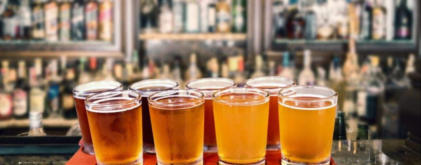 Le propriétaire du bar sportif de Philadelphie pour femmes queer répond aux allégations de racisme et de transphobie