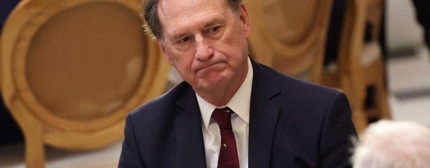 Samuel Alito justifie une décision de la Cour suprême qui menace les circonscriptions électorales à majorité noire