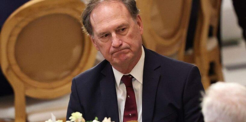 Samuel Alito justifie une décision de la Cour suprême qui menace les circonscriptions électorales à majorité noire