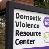 Trump cible les endroits où les personnes transgenres peuvent être hébergées en cas d'urgence