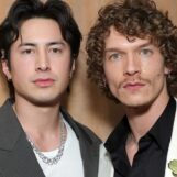 Hudson Williams et Connor Storrie ont pris la douche ensemble sur des photos récemment divulguées