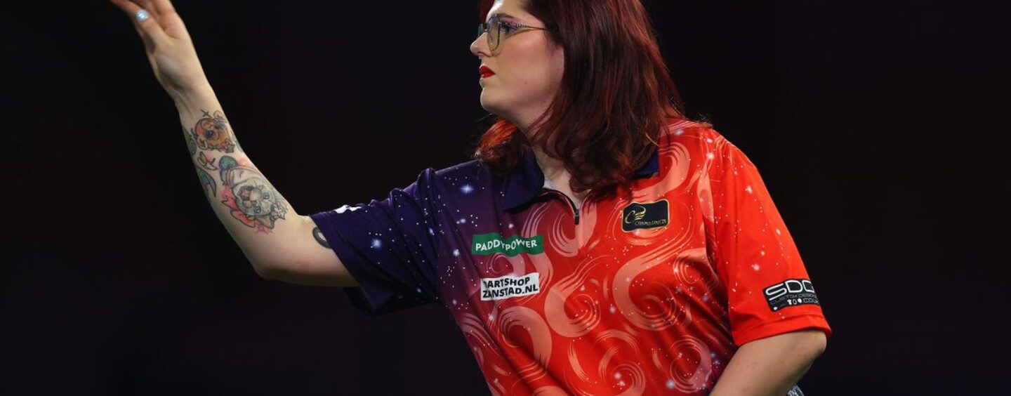 Une joueuse de fléchettes trans s'engage à lutter contre l'interdiction des épreuves féminines : « Je n'ai pas fini avec ce jeu »
