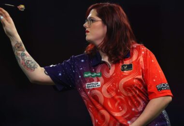 Une joueuse de fléchettes trans s'engage à lutter contre l'interdiction des épreuves féminines : « Je n'ai pas fini avec ce jeu »