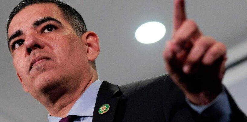 Robert Garcia réalise une percée, forçant le témoignage d'Epstein de Pam Bondi