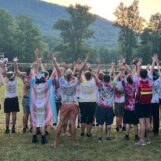 Dans un camp d'été caché où les jeunes trans du Sud s'épanouissent