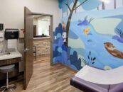 Les familles demandent au juge d'empêcher le DOJ de Trump dans tout le pays d'obtenir les dossiers médicaux des enfants trans