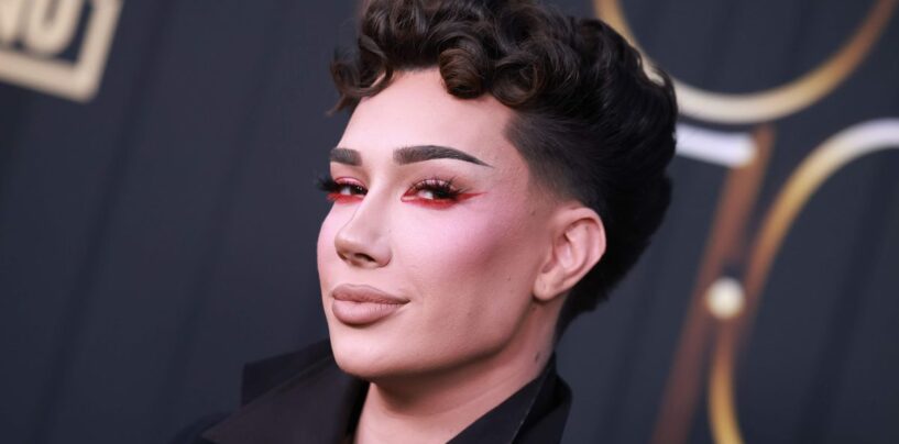 James Charles s'excuse de s'être moqué d'un employé de Spirit licencié, après avoir perdu 130 000 abonnés