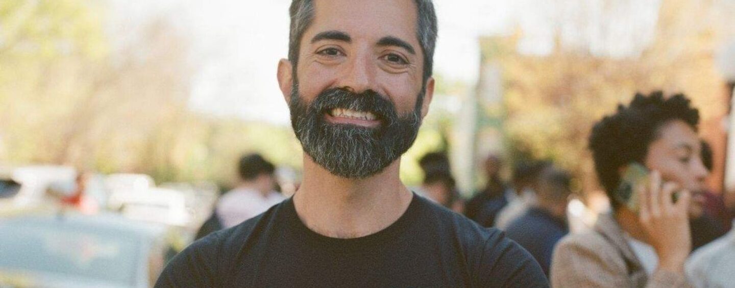 Ce candidat gay au Conseil de Washington veut que Washington soit à la hauteur de son image progressiste