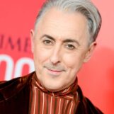 Alan Cumming : Trump « se débat » et « les gens commencent à se tourner »