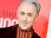 Alan Cumming : Trump « se débat » et « les gens commencent à se tourner »