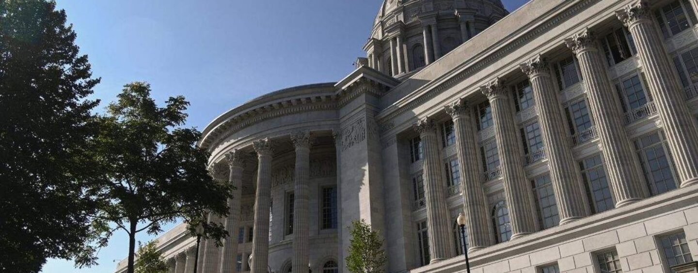 Les républicains du Missouri ont présenté 58 projets de loi anti-LGBTQ+. Une mesure anti-trans est devenue loi