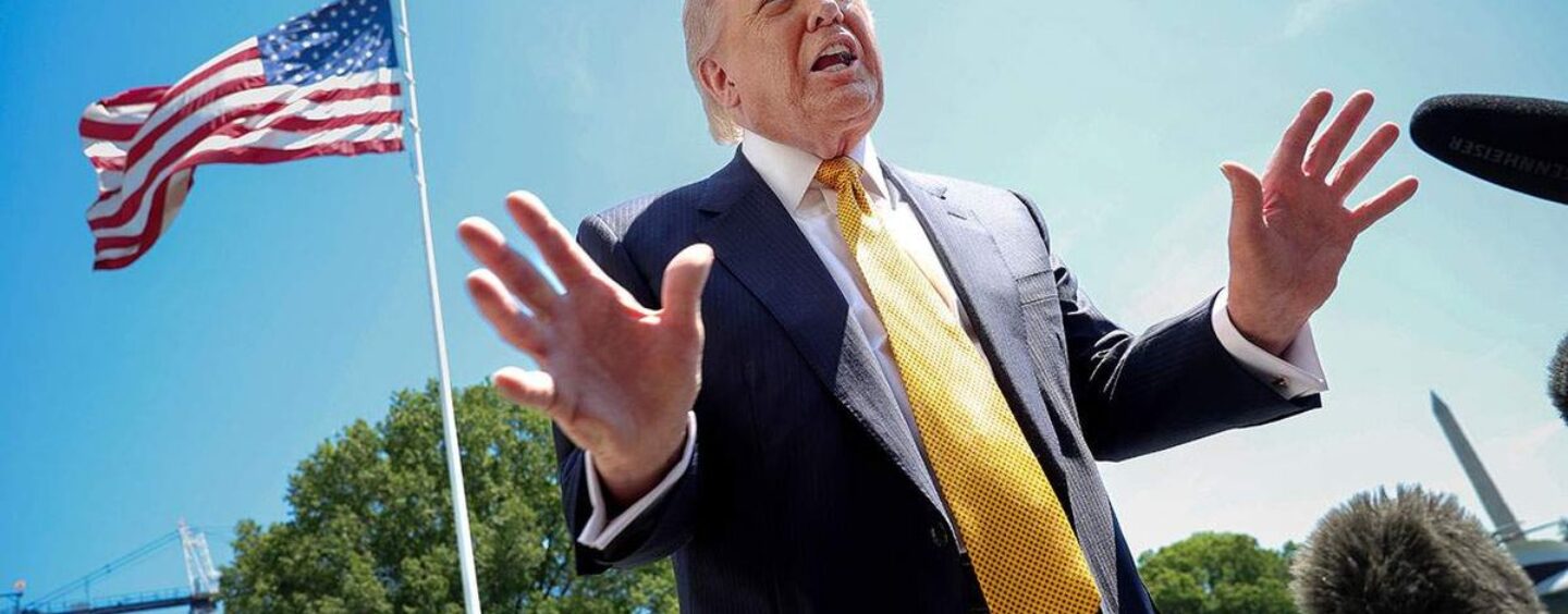 Trump qualifié de « président le plus corrompu de tous les temps » lors d’un rassemblement de dirigeants de gauche