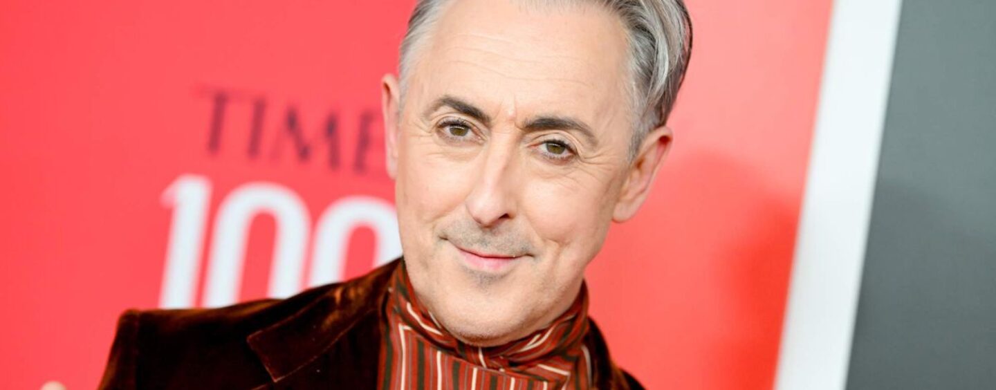 Alan Cumming : Trump « se débat » et « les gens commencent à se tourner »
