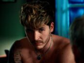 Le camboy gay dans le tabou Blue Film a été inspiré par les stars adultes préférées du réalisateur