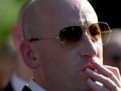 Stephen Miller a publié un article anti-trans à propos de James Talarico. La réponse de la DNC a fait mouche