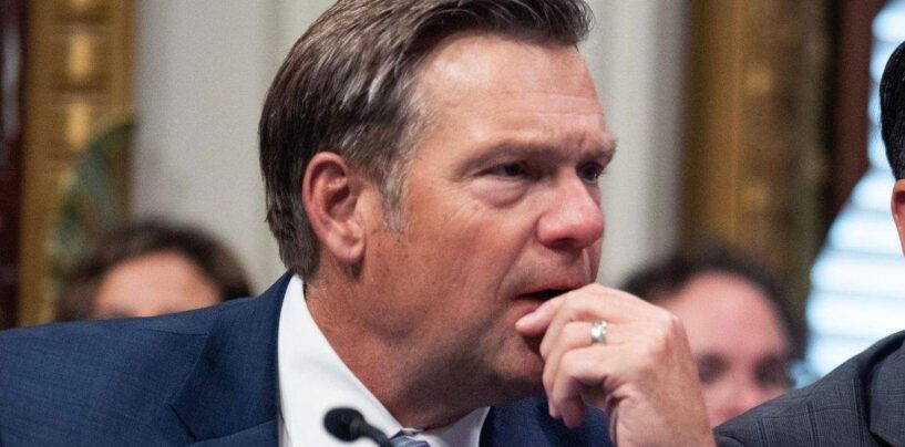 Un juge annule la loi du Kansas restreignant les soins de santé pour les jeunes transgenres