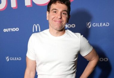 Jon Lovett, co-fondateur de Crooked Media, s'est marié