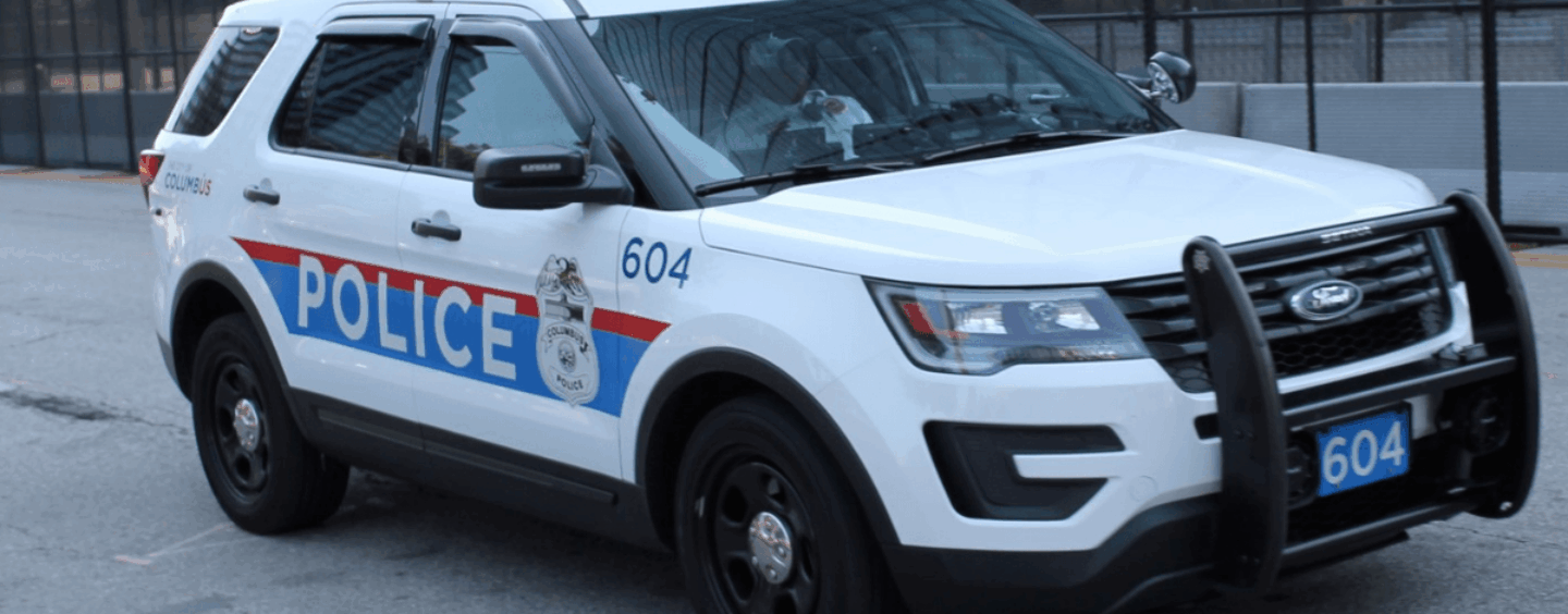 Un adolescent de l'Ohio accusé d'avoir poignardé un couple gay et tué son père adoptif