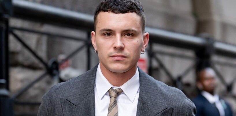 La star d'élite Arón Piper porte des slips blancs moulants lors d'une nouvelle séance photo sexy