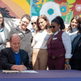 Le gouverneur du Colorado signe une loi protégeant les enfants LGBTQ+ des thérapies de conversion. Encore