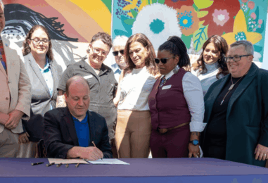 Le gouverneur du Colorado signe une loi protégeant les enfants LGBTQ+ des thérapies de conversion. Encore