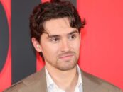 Rencontrez Michael Johnston, la belle star gay du thriller à succès Obsession