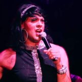 Dito van Reigersberg, connu sous le nom de Martha Graham Cracker, artiste de dragsters de Philly, est décédé