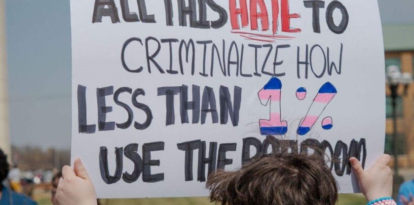 La loi du Kansas annule certains permis de conduire transgenres tout en laissant d'autres dans le flou