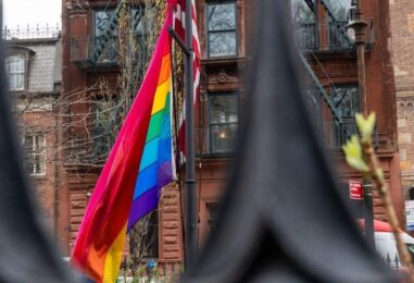 Pourquoi le drapeau de la fierté de Stonewall était suffisamment important pour poursuivre Trump en justice – et gagner