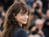 Cara Delevingne dit que coucher avec ses amis « hétéros » l'a aidée à réaliser qu'elle est lesbienne