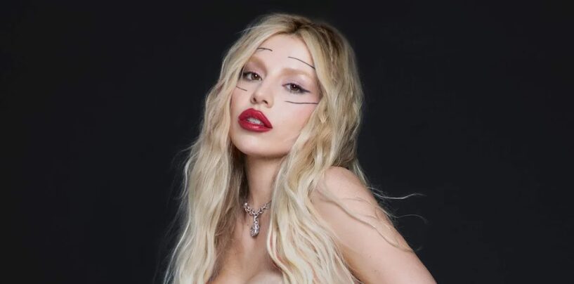 Ava Max qualifie les homophobes d' »idiots » et envisage une réinitialisation de sa carrière à WeHo Pride