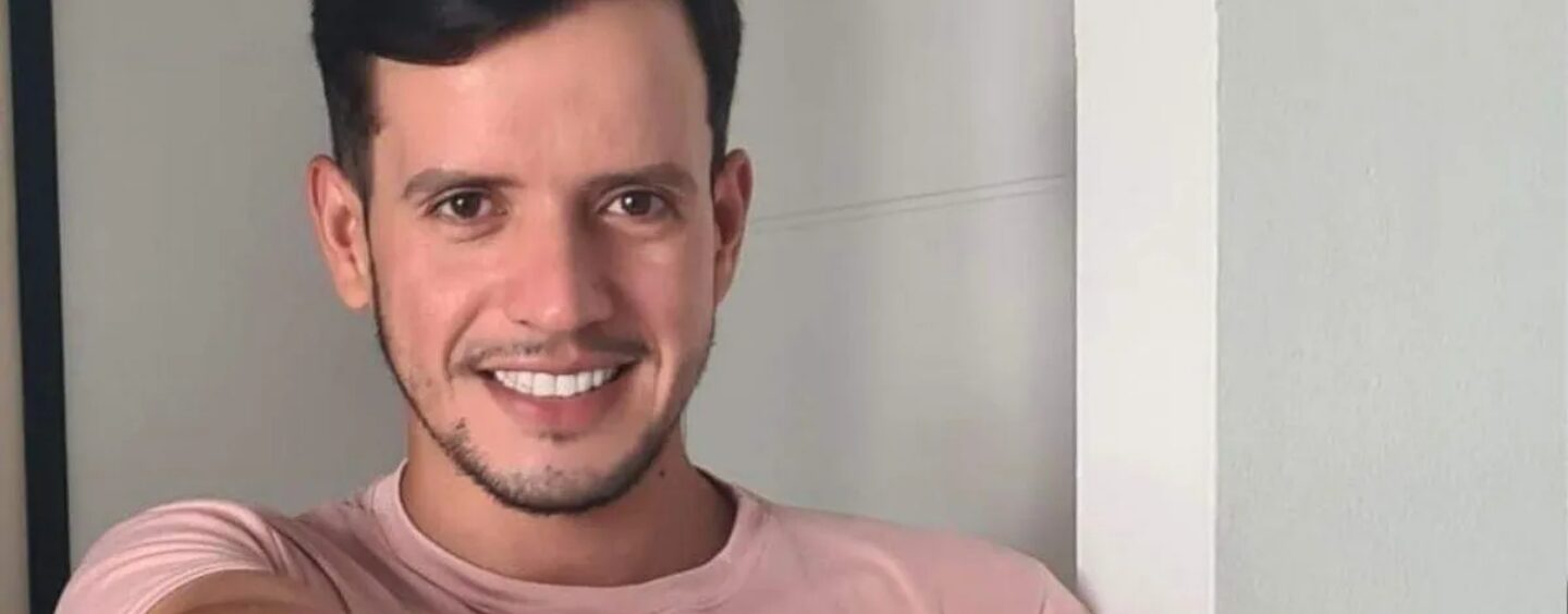 Un survivant gay du CECOT reconstruit sa vie en Espagne tout en défendant les immigrés sans voix en Amérique