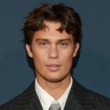 Nicholas Galitzine parle de sa silhouette sexy He-Man : « Je ne me suis pas reconnu »