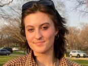 L'étudiant trans Murry Foust reçoit un diplôme d'art à titre posthume au mémorial