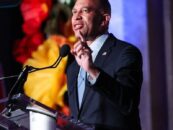 Hakeem Jeffries promet que les démocrates de la Chambre des représentants seront aux côtés des transaméricains « toujours et pour toujours »