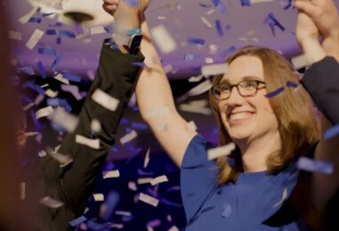 Alors que les attaques contre les transaméricains s'intensifient, l'histoire de Sarah McBride atteint les cinémas du pays
