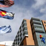 L'hôpital pour enfants du Colorado reprend les soins trans – mais déclare qu'aucun médecin ne les fournira
