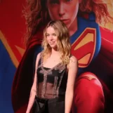 Milly Alcock dit que Supergirl « ne vit pas dans le binaire » des attentes en matière de genre