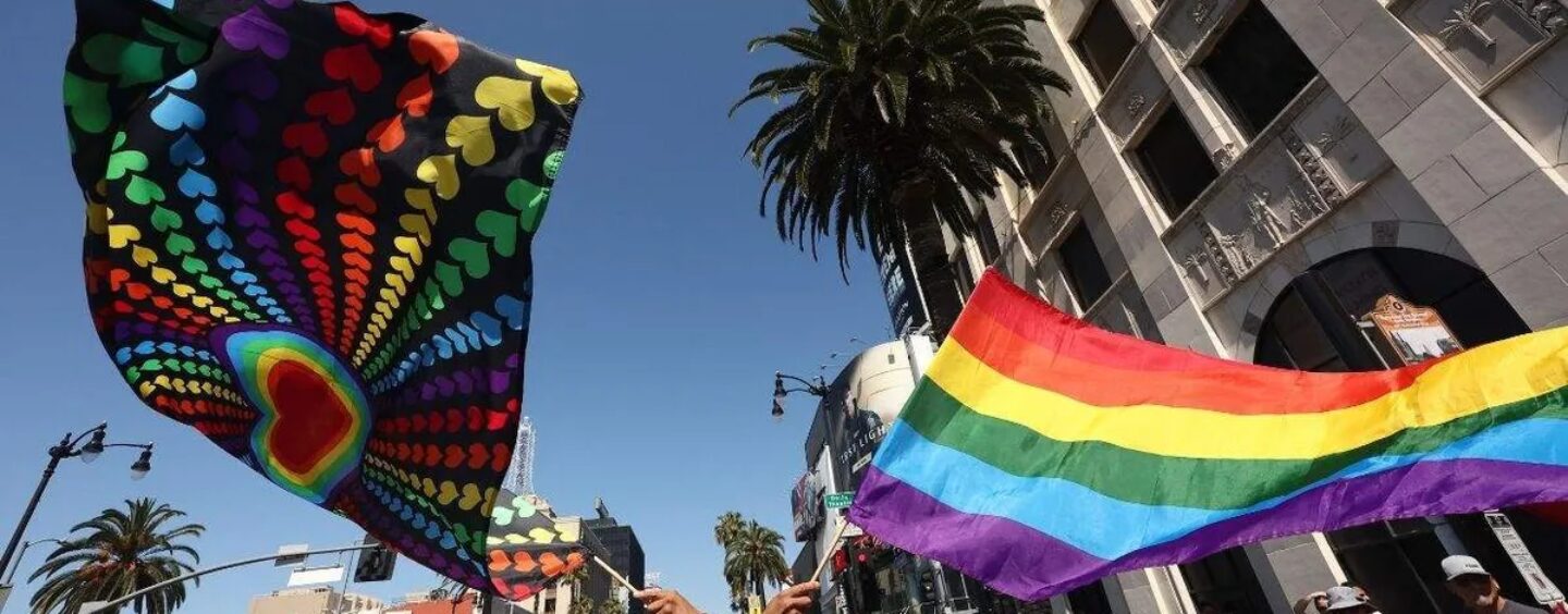 La plupart des Américains préfèrent toujours les candidats qui soutiennent les droits LGBTQ+