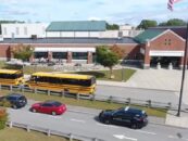 La droite anti-LGBTQ+ fait rage contre l'exposition « Have a Gay Summer » dans une école du Massachusetts