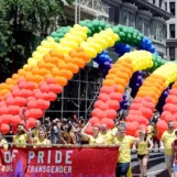 Les grands maréchaux exigent que la NYC Pride ferme les hôpitaux qui ont abandonné les enfants trans