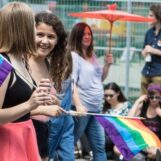 La marche de la fierté de l'Oregon annulée après que les organisateurs ont déclaré que la police ne protégerait pas les spectateurs